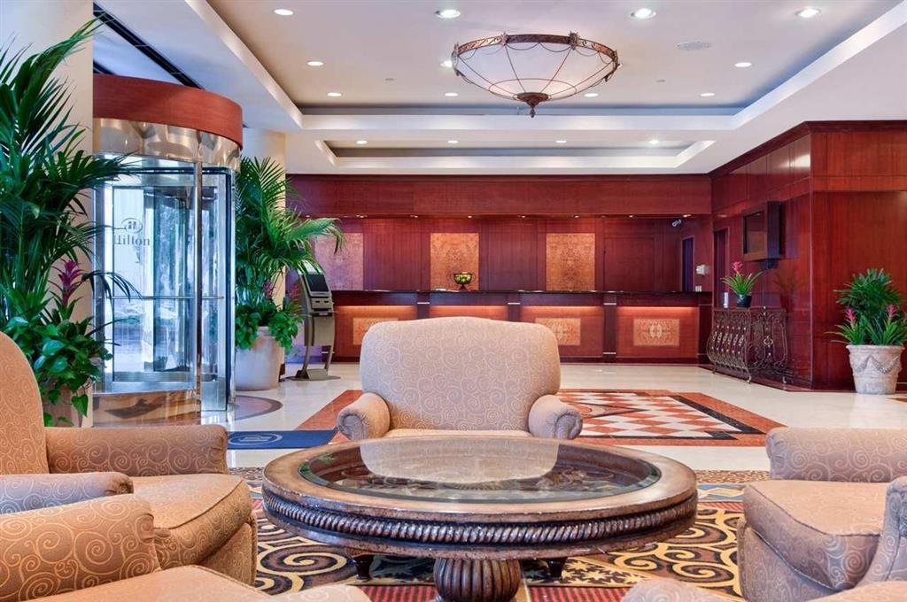 Hotel Doubletree By Hilton Pleasanton At The Club Interior foto